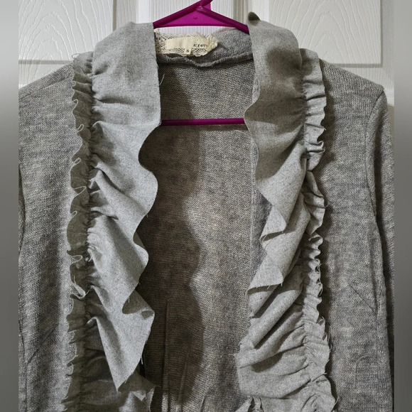 A'Reve Anthropologie Ruffled Open Front Cardigan, Wool Blend, Curved Hem, EUC! - Picture 3 of 11
